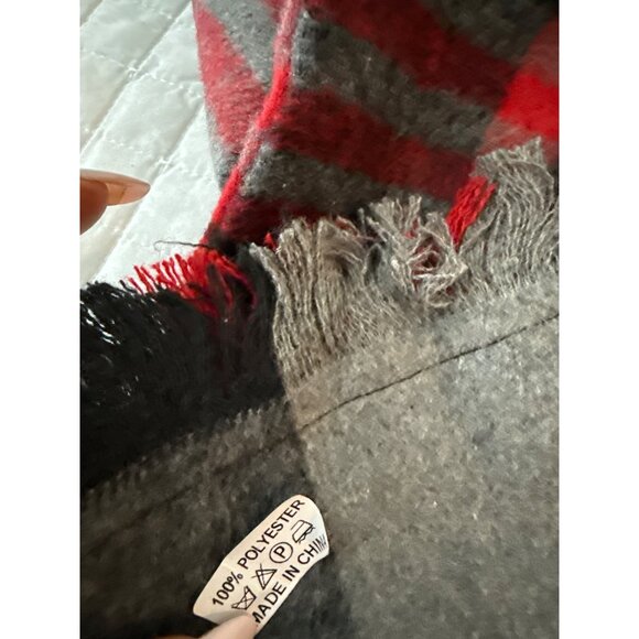 Red & Gray Plaid Hat & Scarf Set With Flower Accent - Picture 3 of 10